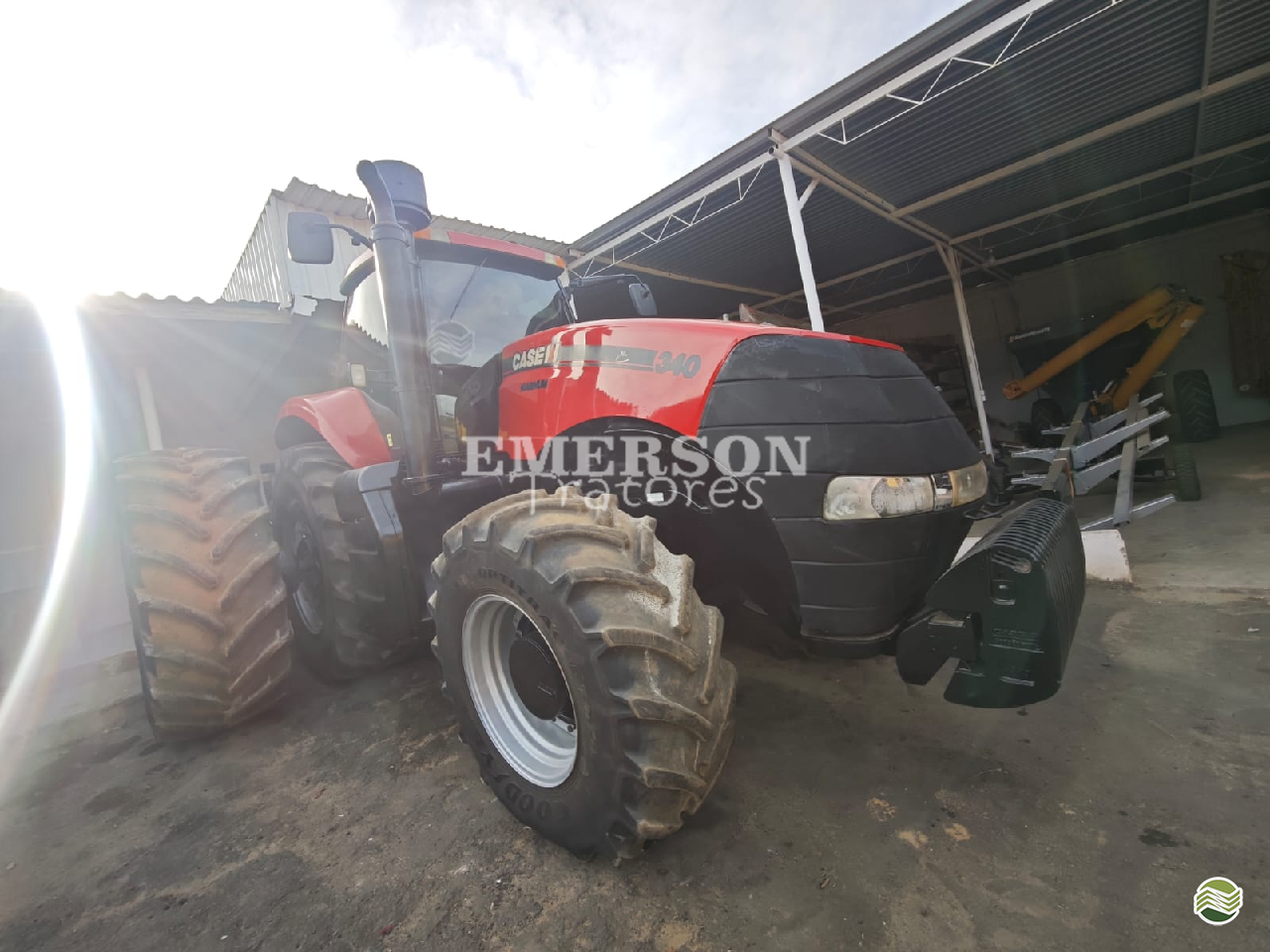 MAGNUM 340 de Emerson Tratores